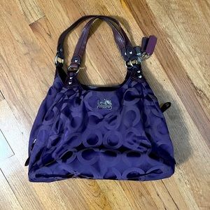 Coach multi-compartment shoulder bag